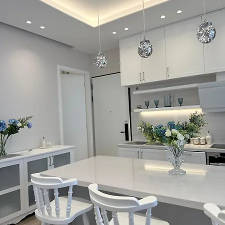 Appartamento Turquoise Pool Side Thymus *