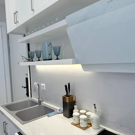 Appartamento Turquoise Pool Side Thymus Himare