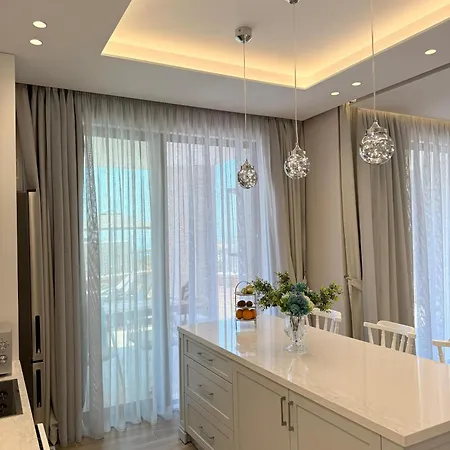 Appartamento Turquoise Pool Side Thymus