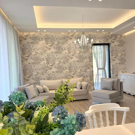 Appartamento Turquoise Pool Side Thymus *