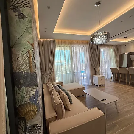 Appartamento Turquoise Pool Side Thymus Himare