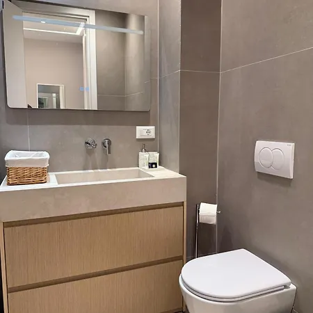 Turquoise Pool Side Thymus Appartamento Himare