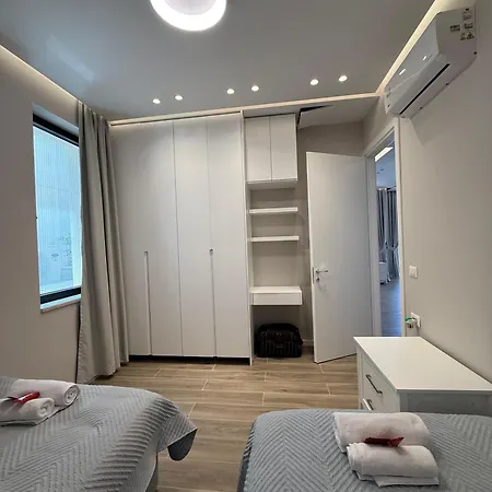 Appartamento Turquoise Pool Side Thymus Himare