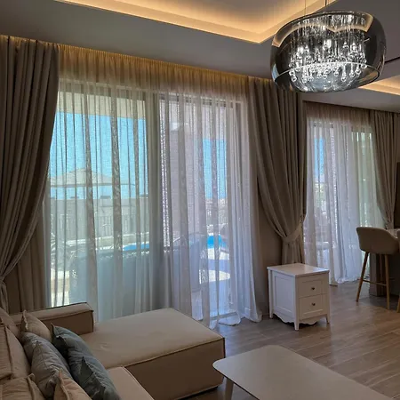 Appartamento Turquoise Pool Side Thymus Himare