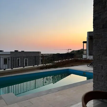 Turquoise Pool Side Thymus * Himarë